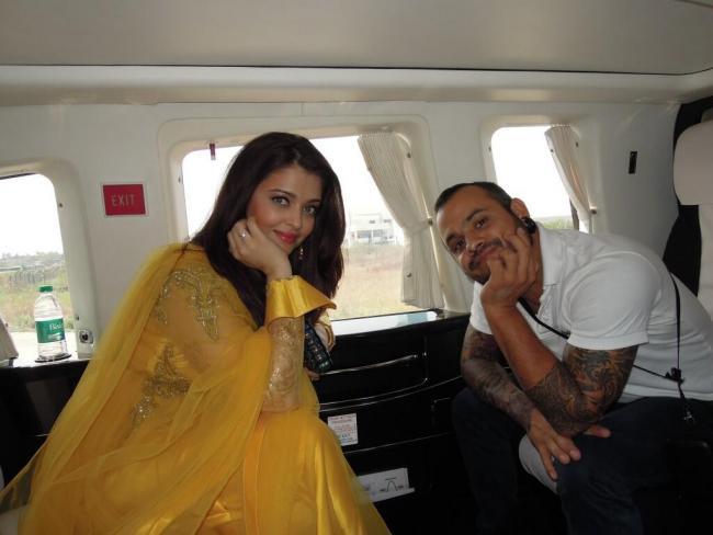  Caught on Cam: Aishwarya Rai Bachchan poses with makeup artist Daniel Bauer